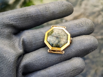 Garrard 18ct gold watch, as found © Jane Eastman
