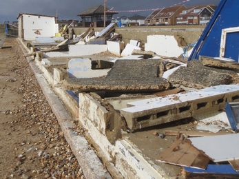 Aftermath of the 2014 Valentine’s Day storm at Milford on Sea © Trudi Lloyd Williams