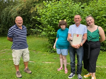 Amy's Duck Food Table presented with a Mayor of Winchester's Community Award  © Bob Barnham