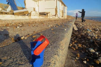 Aftermath of the 2014 Valentine’s Day storm at Milford on Sea © Trudi Lloyd Williams