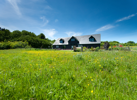 Testwood Lakes education centre in summer